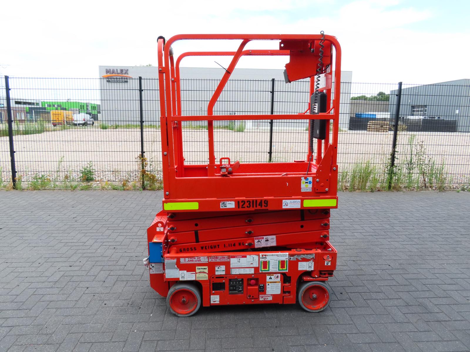 Genie GS-1330 M schaarhoogwerker, ingeschoven